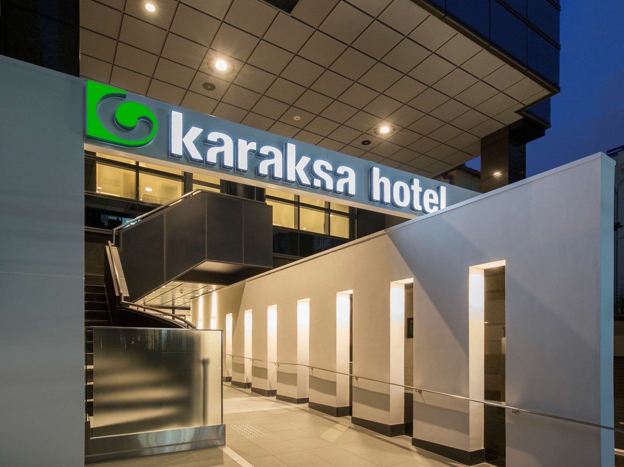 Karaksa Shinsaibashi I 4* Osaka