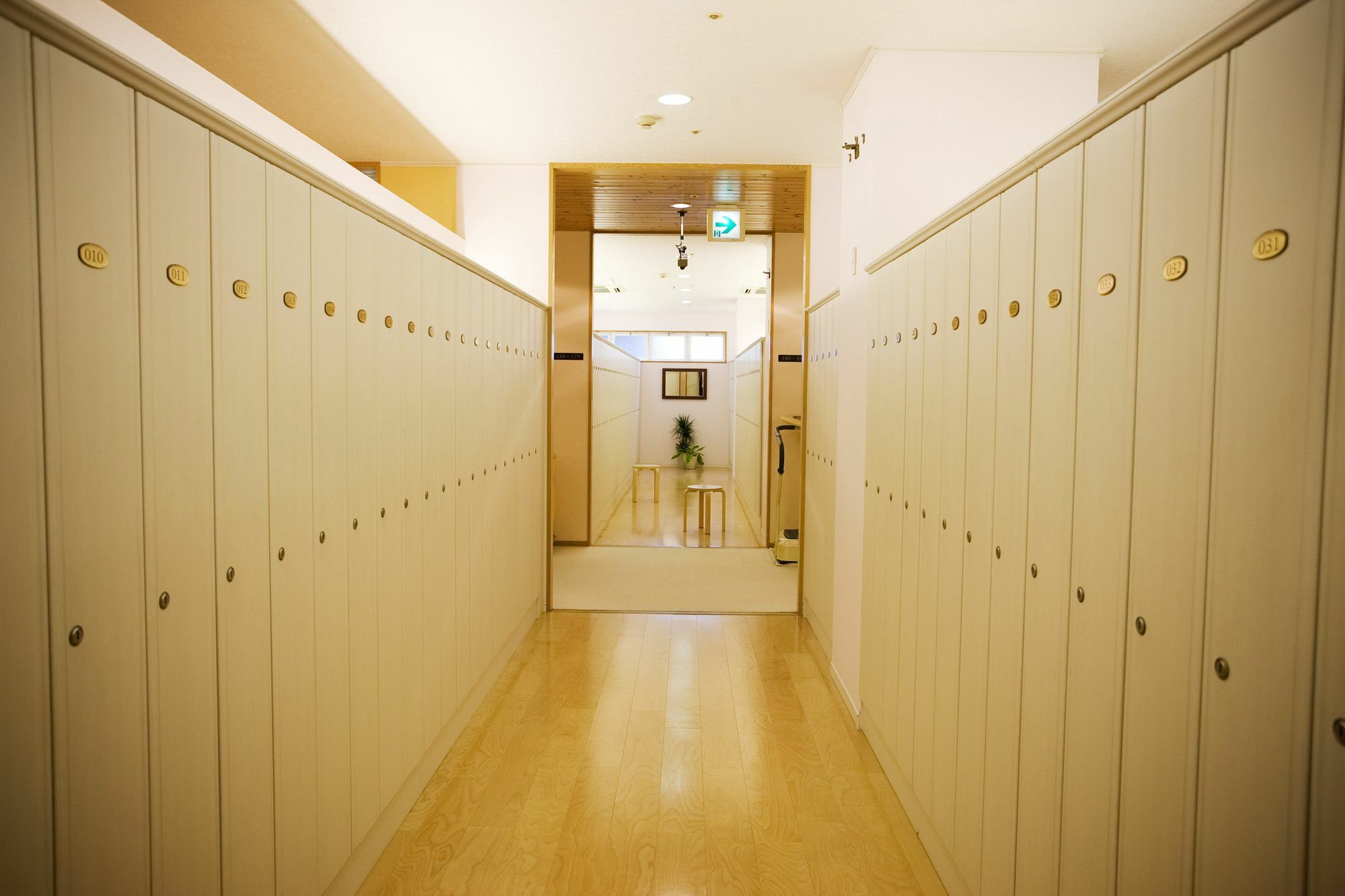 Capsule - Caters To Men Osaka