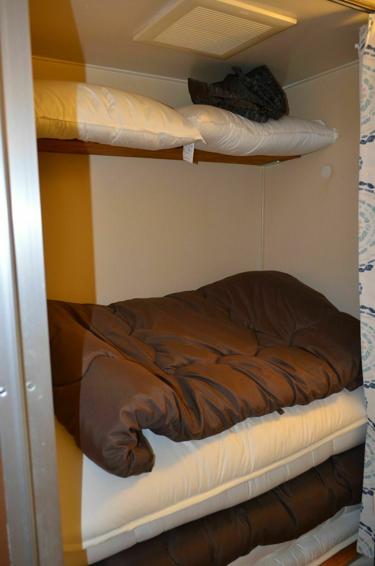 Adachi Terrace Apartment *