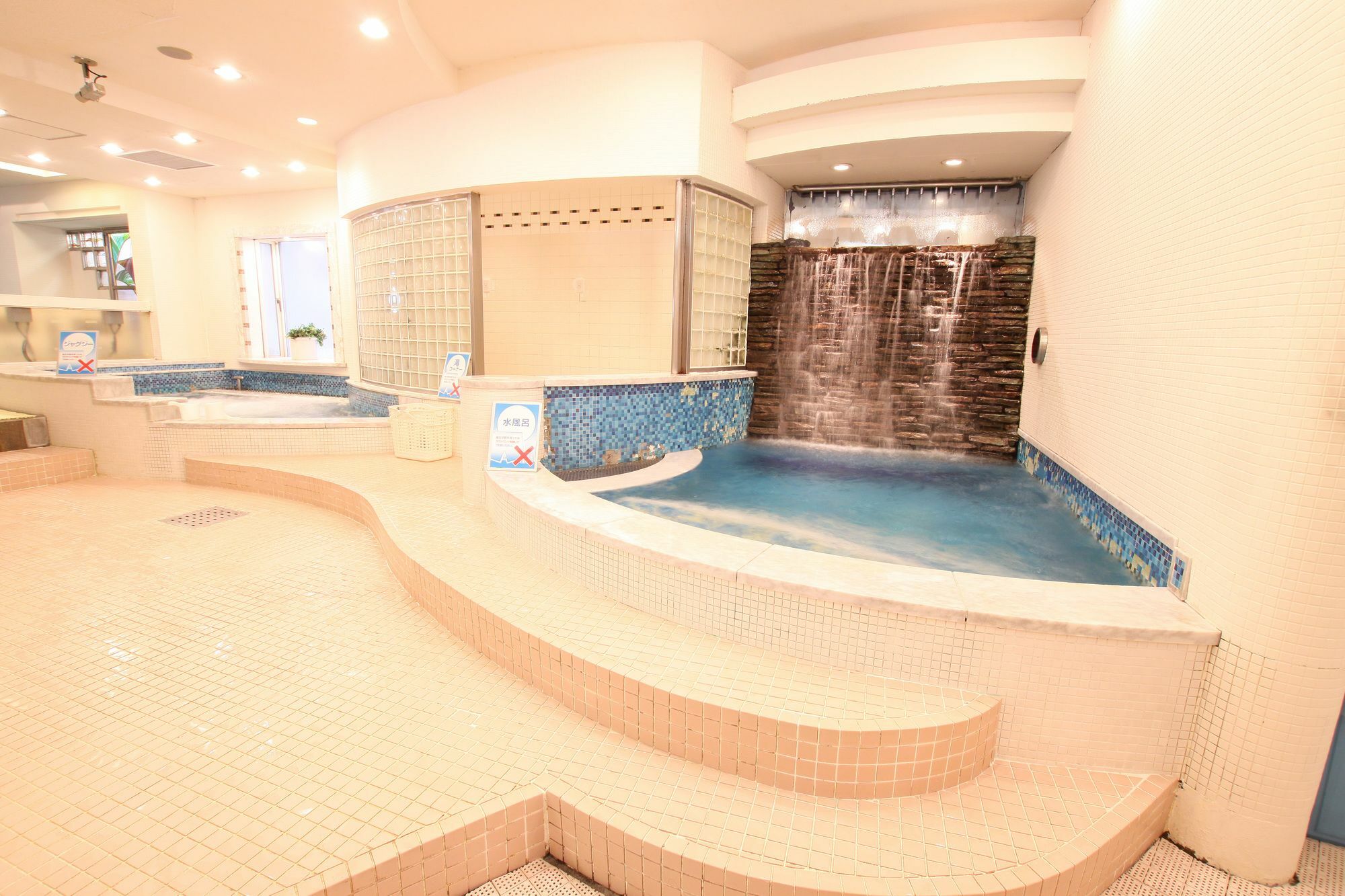 Capsule - Caters To Men Hotel Osaka