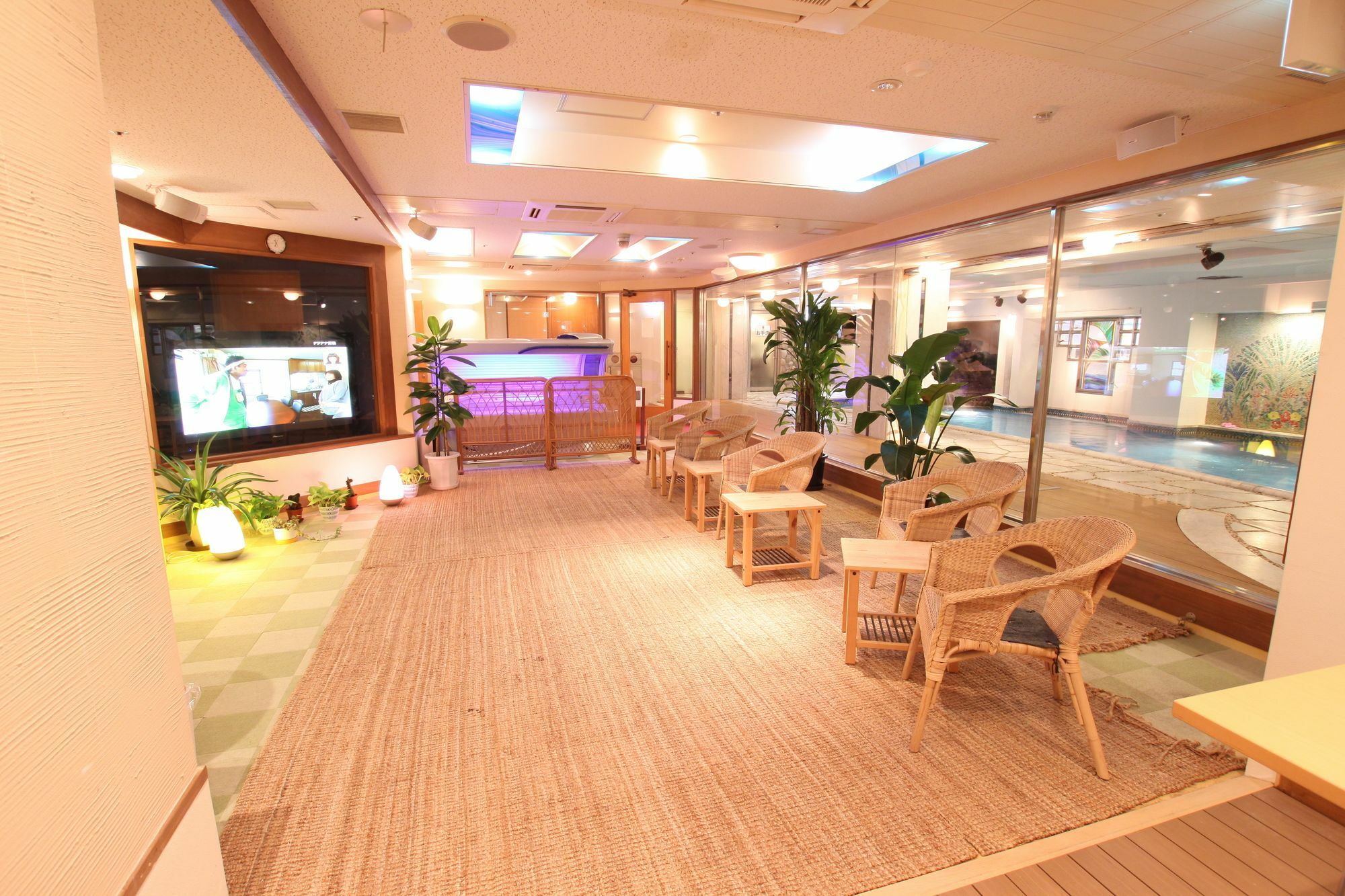 Capsule - Caters To Men Hotel 2*