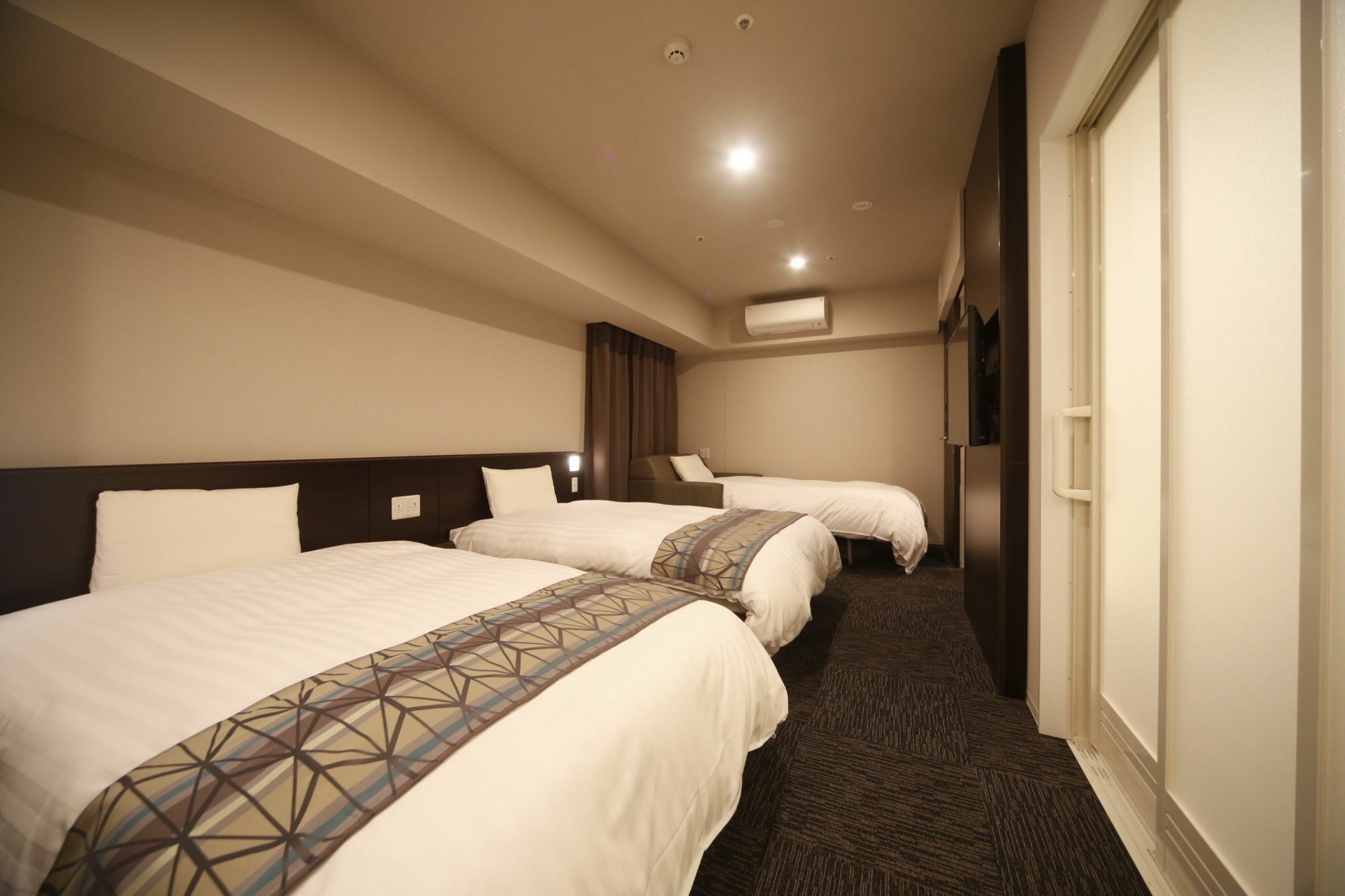 Hotel Dormy Tanimachi 4*