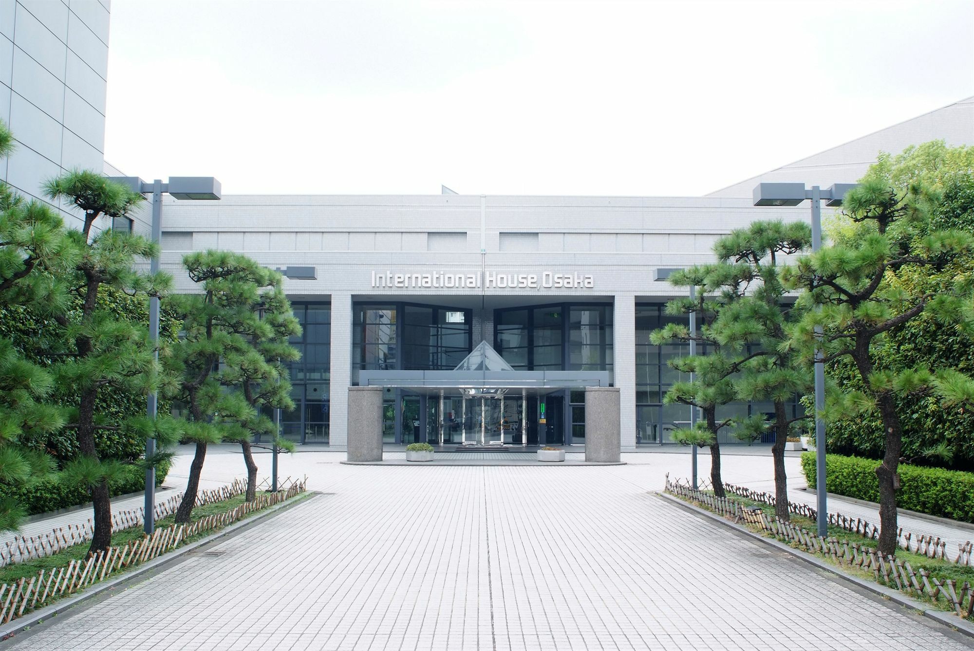 International House Hotel 3*