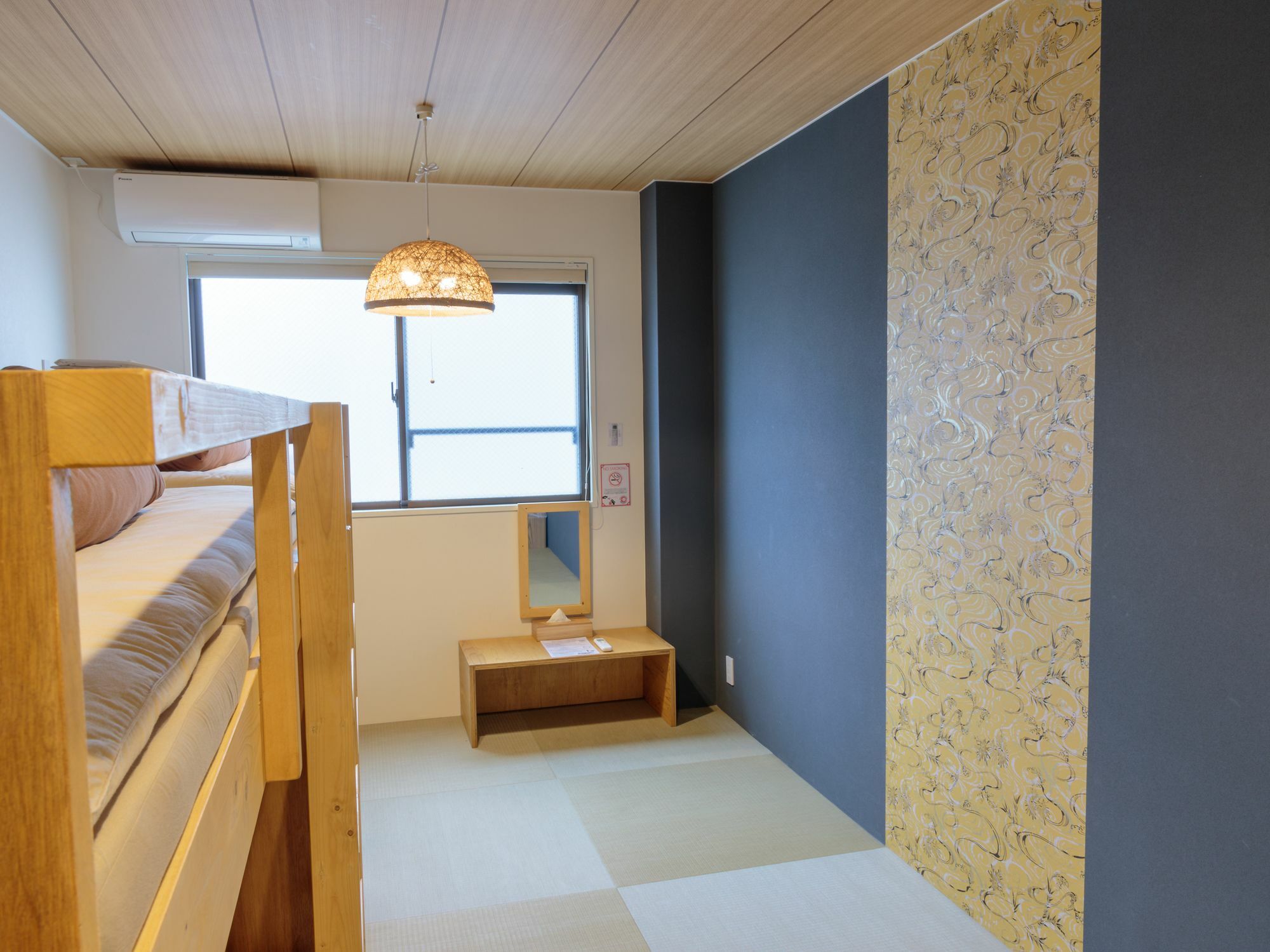 Guest house J-hoppers Universal *