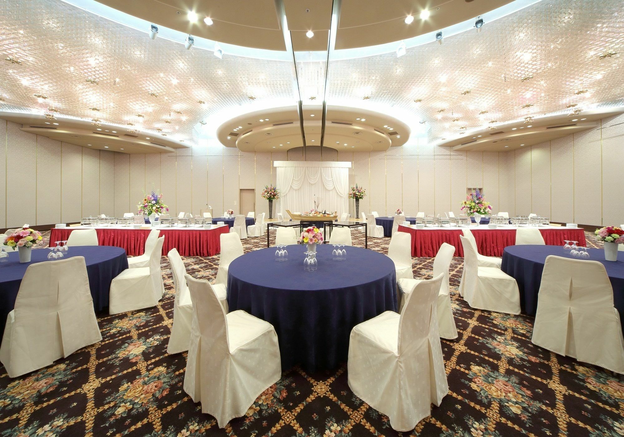 Awina Hotel 4*