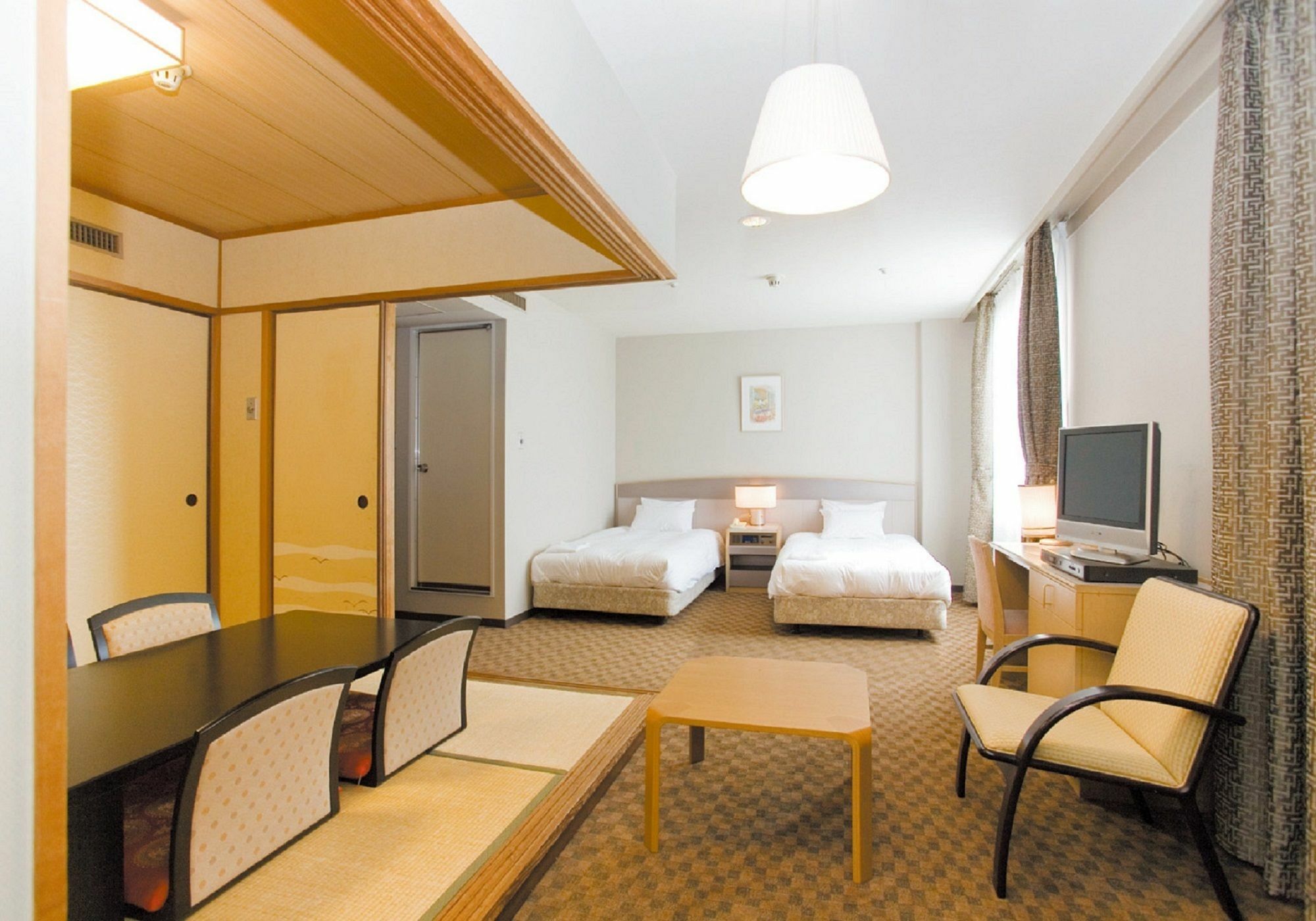 Awina 4* Osaka