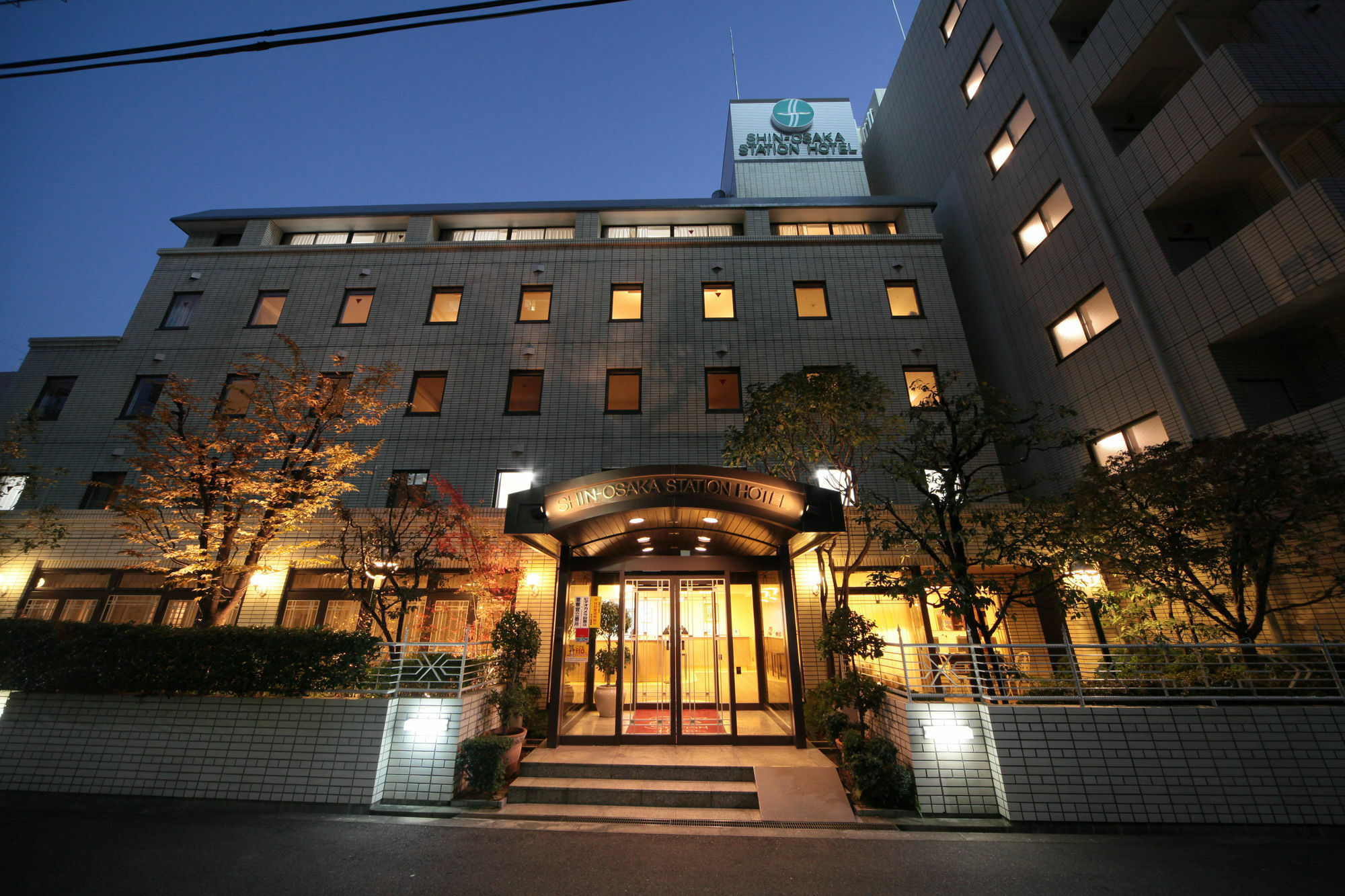 Shin-osaka Station 4*