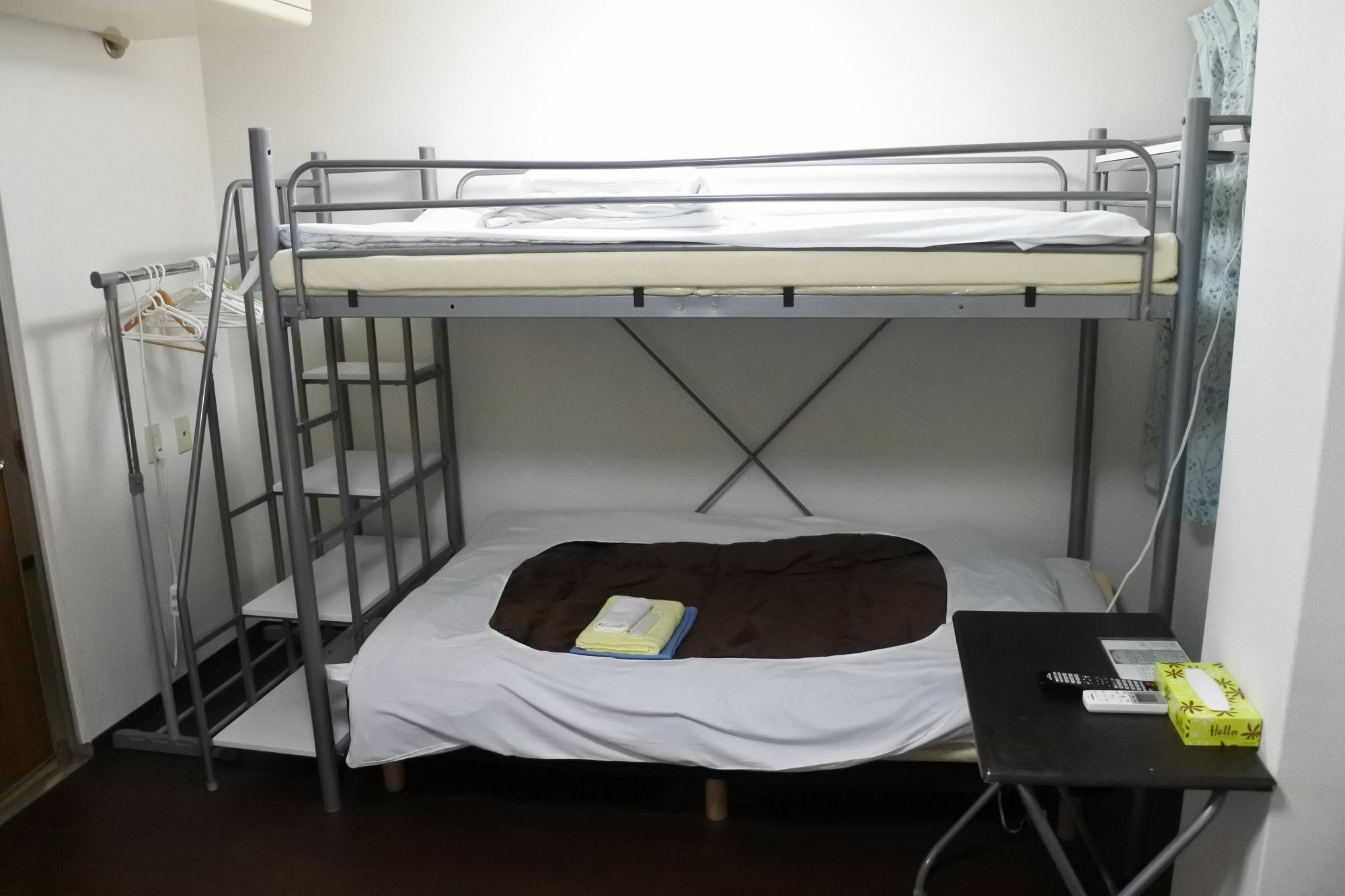 Mikado Hostel *