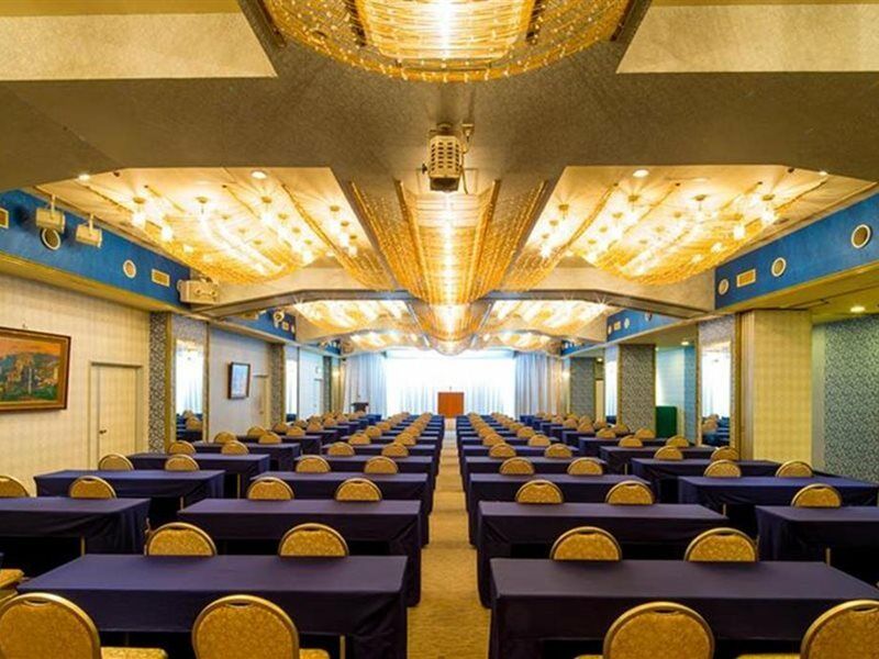 Hotel New 4*
