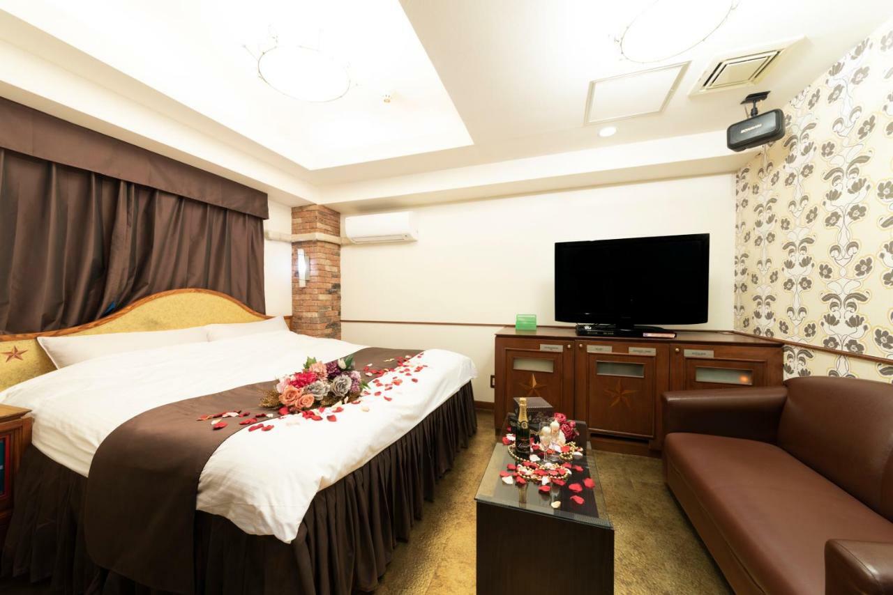 Nihonbashi Little Chapel Christmas (adults Only) Love hotel