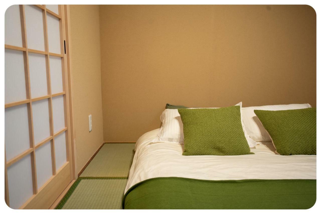 Tsuru Inn-honden *