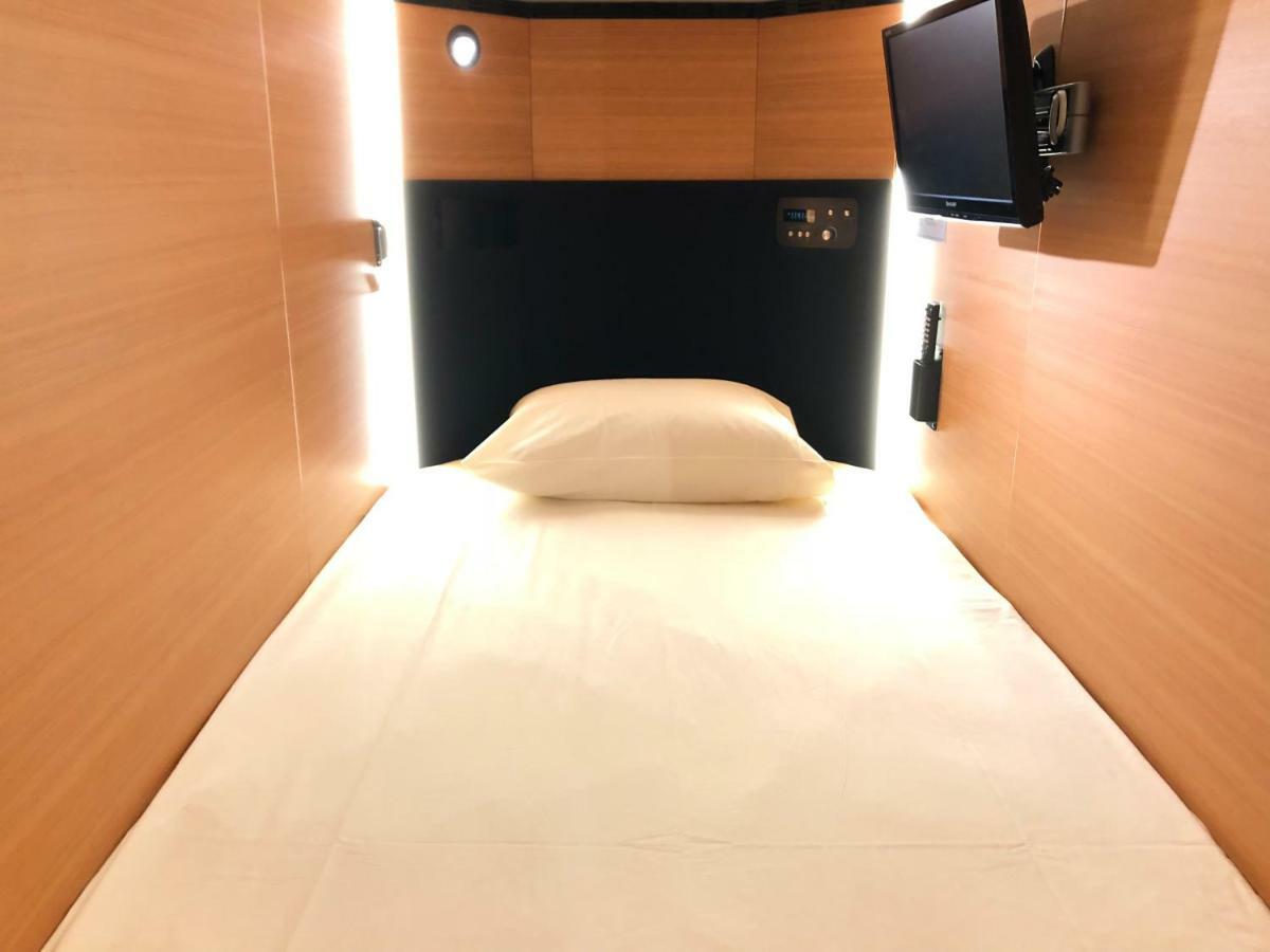 Capsule hotel Capsule Osaka