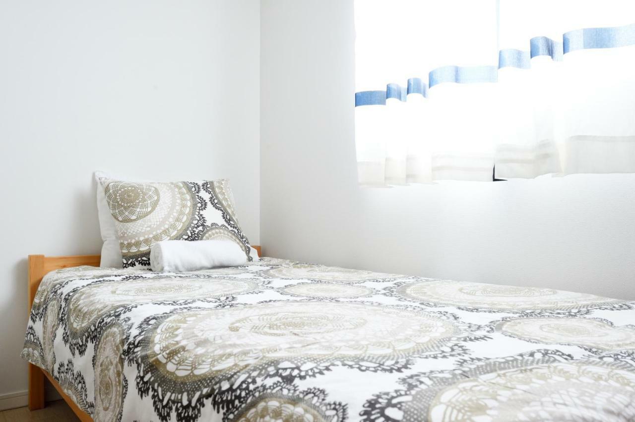 Namba 2 Bedroom Apartment, 1 Min To Nippombashi *