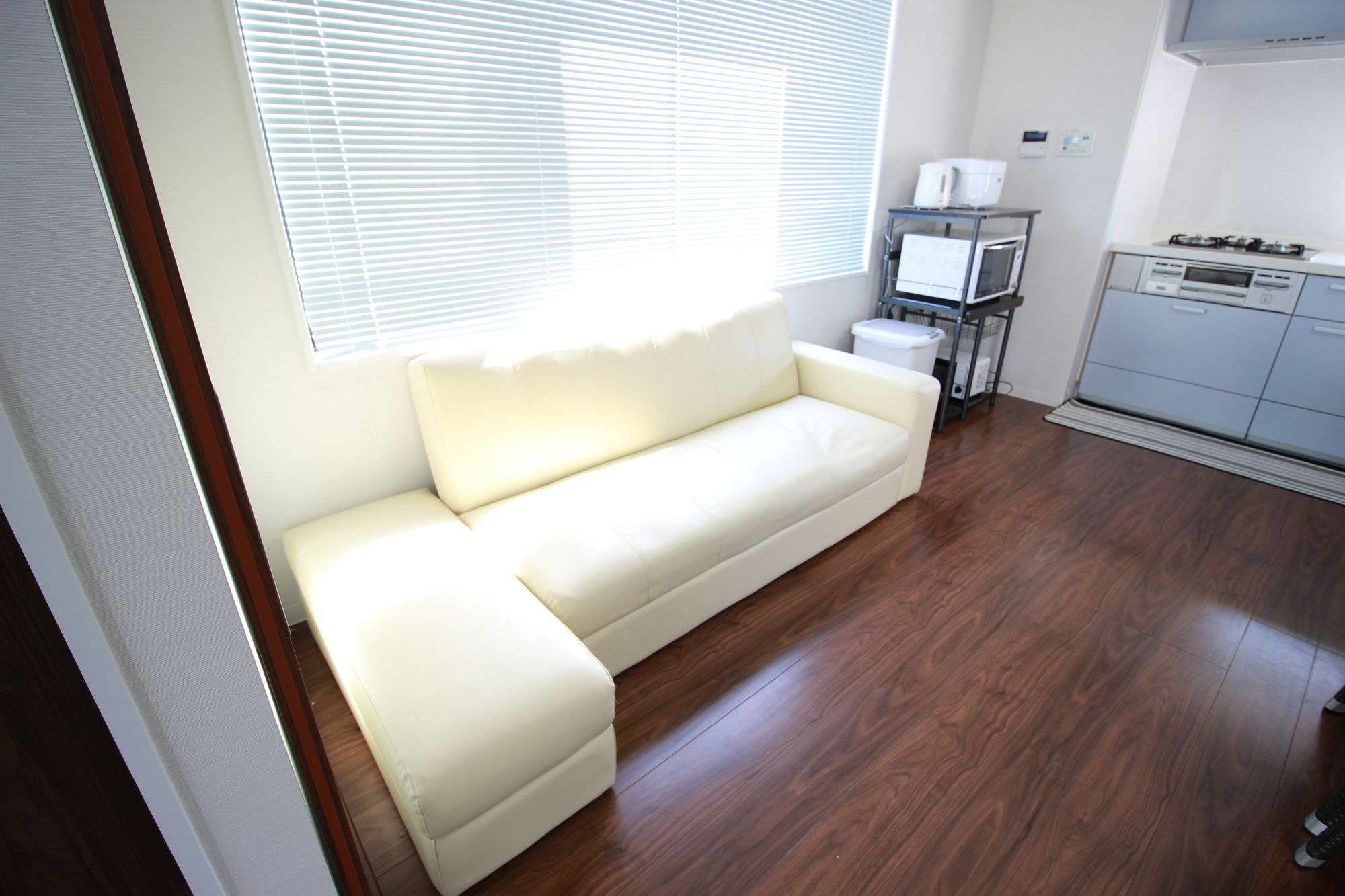 Atrium Apartment *