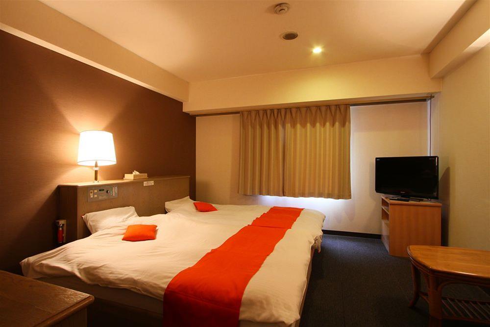 Shinsaibashi Lions Rock Hotel 3*