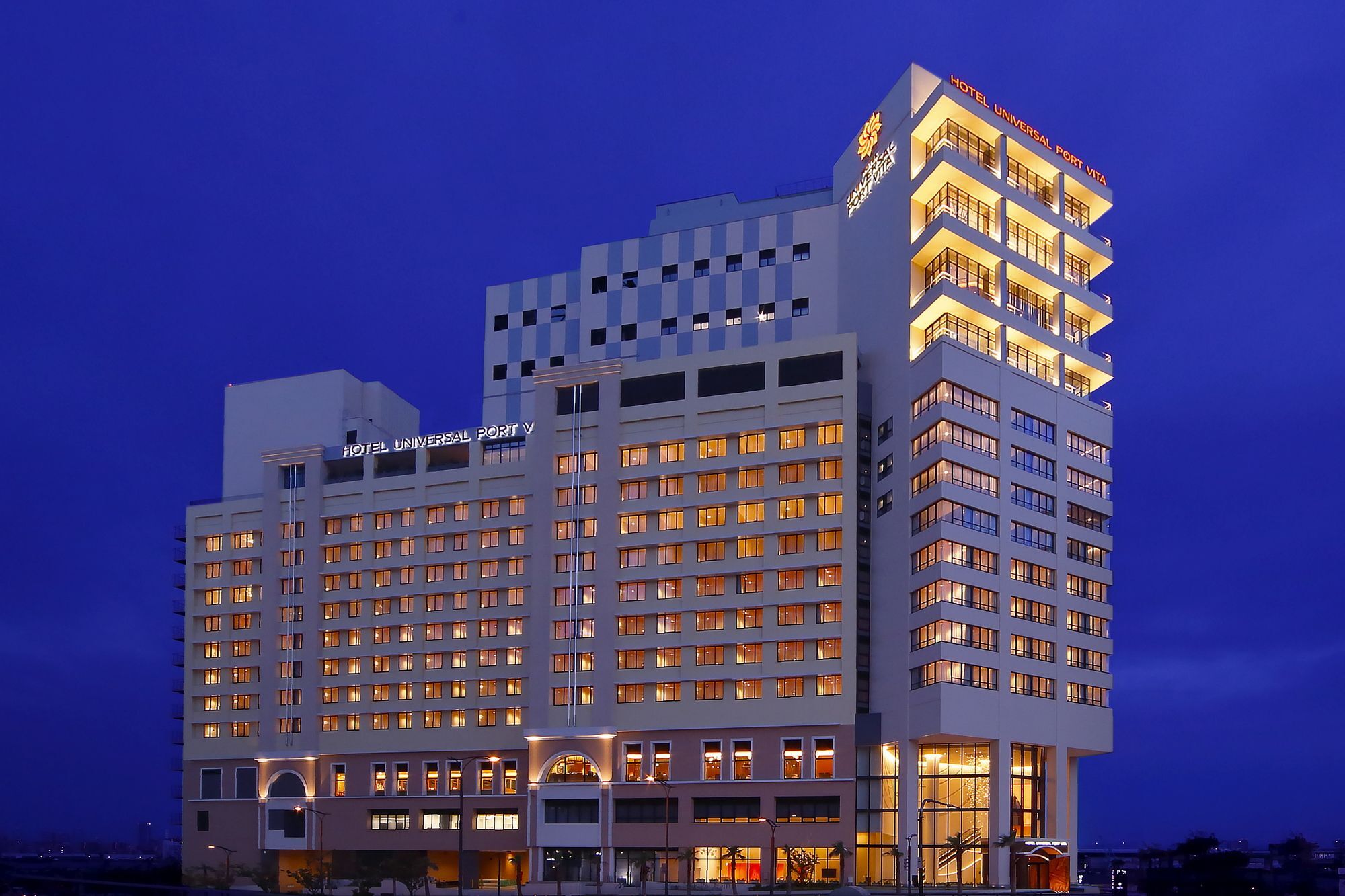 Universal Port Hotel