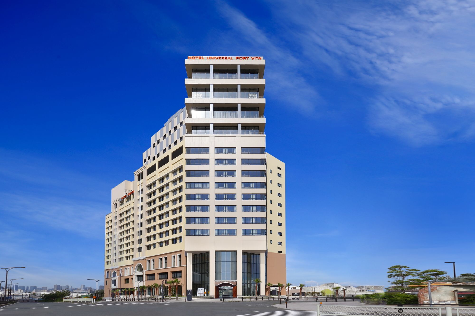 Universal Port Hotel