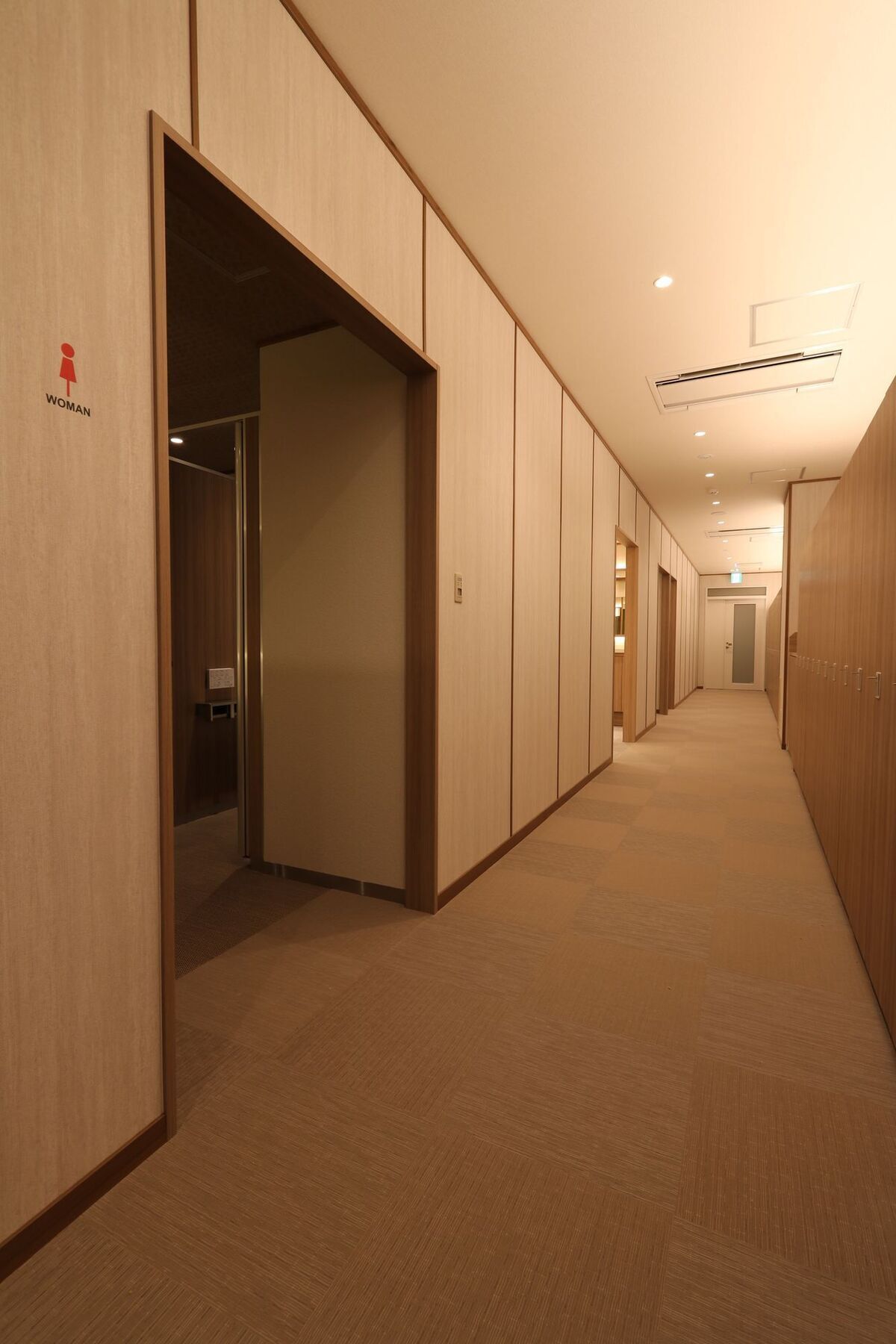 & Capsule J-ship Namba Hotel cápsula