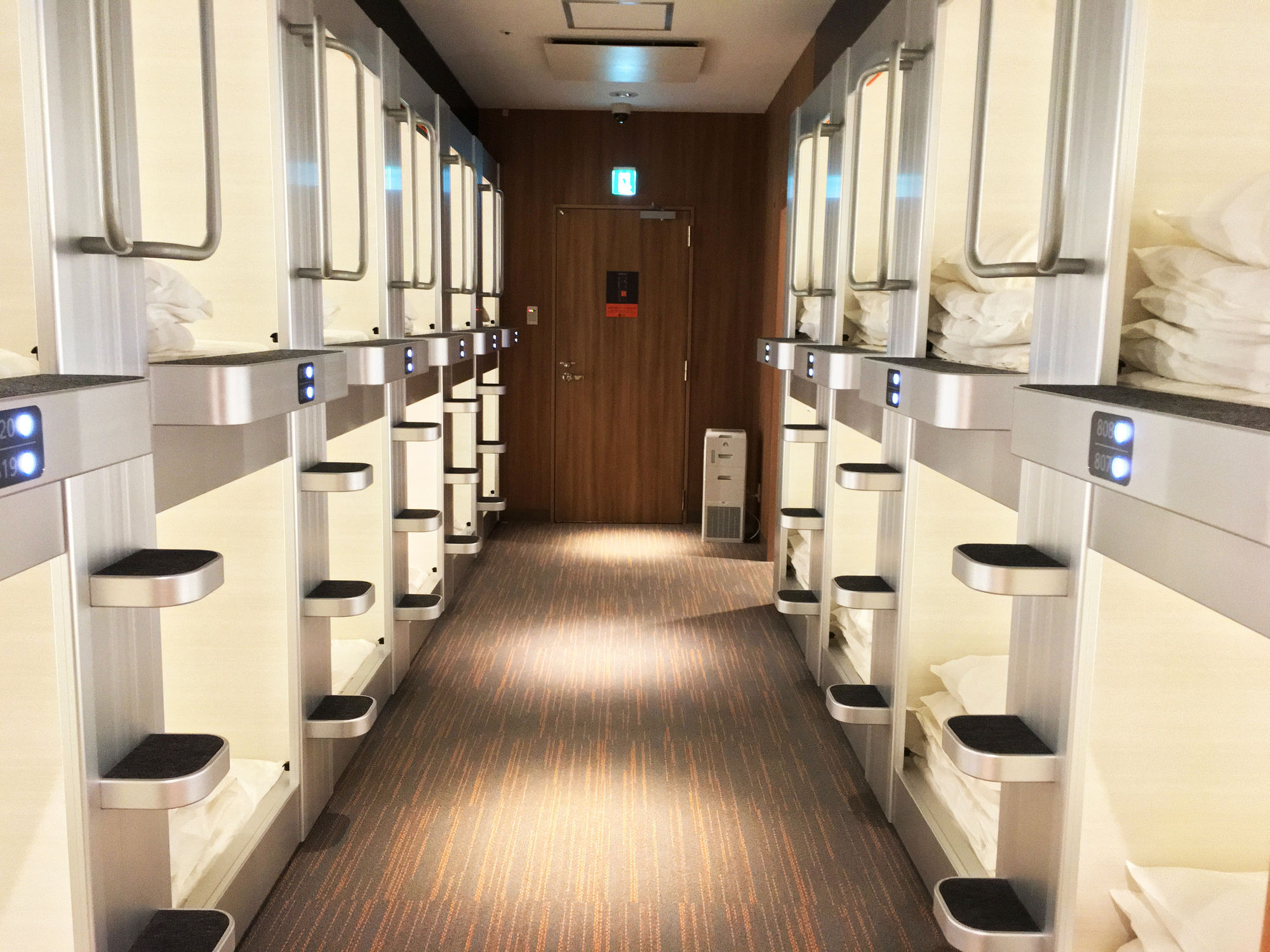 A-style Shinsaibashi Caters To Women 2*