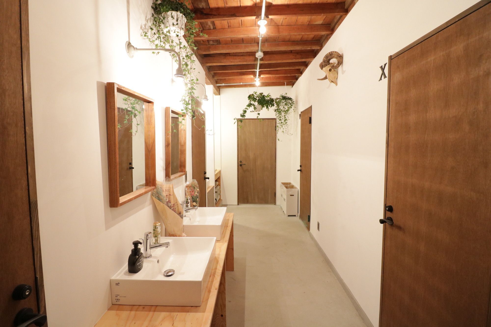 Glamlodge Guest house 2*