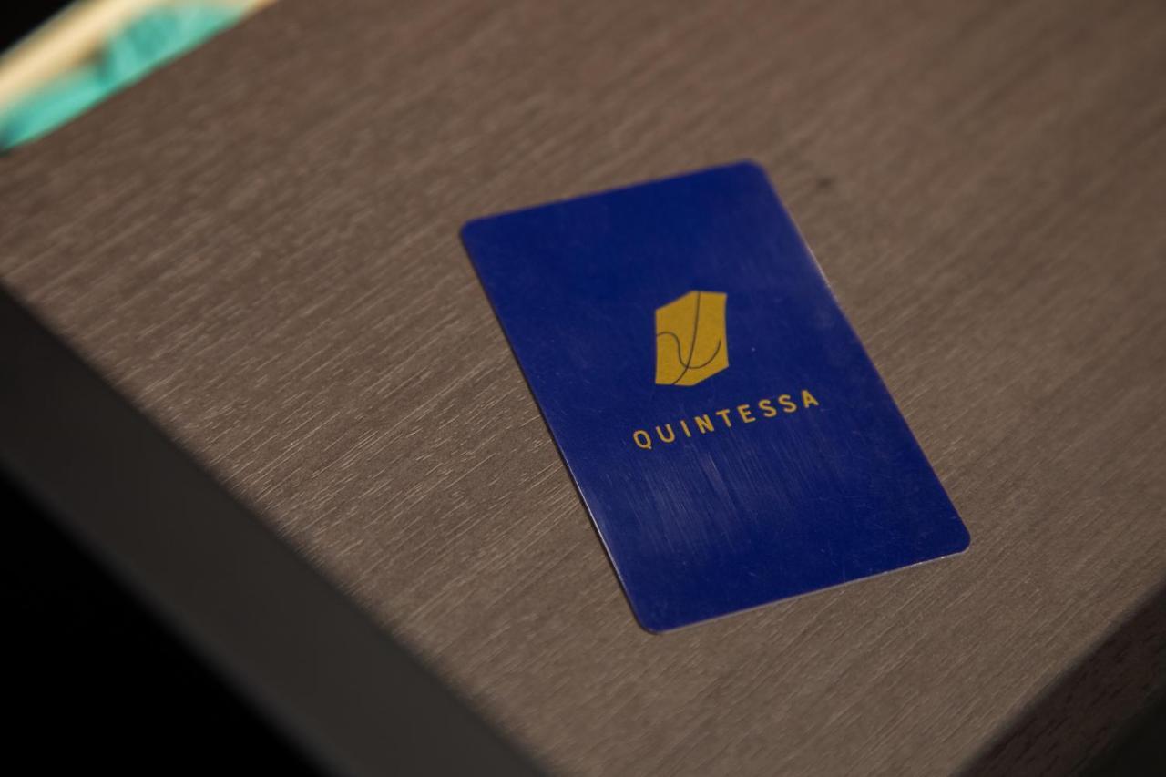 Hotel Quintessa Shinsaibashi Comic & Books