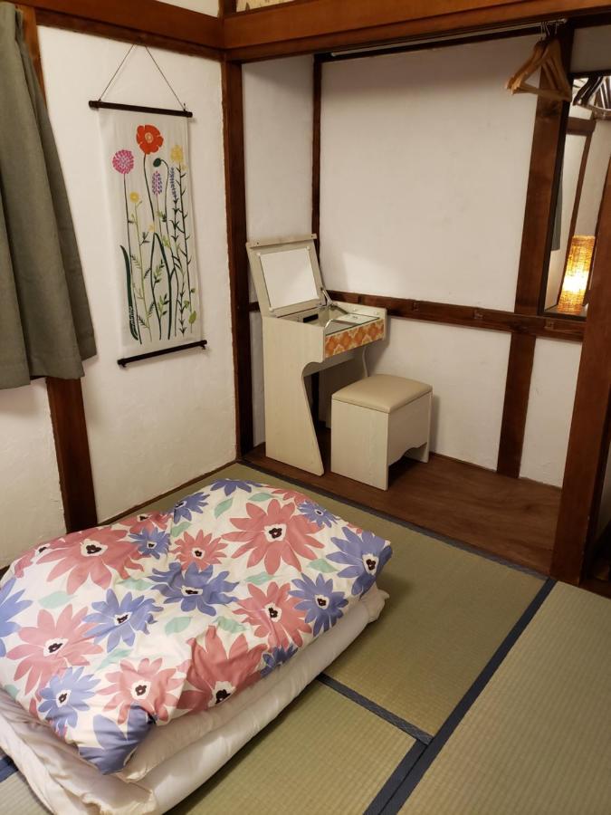 Guest house 女性専用ゲストハウス 花柄ホリデー 森ノ宮