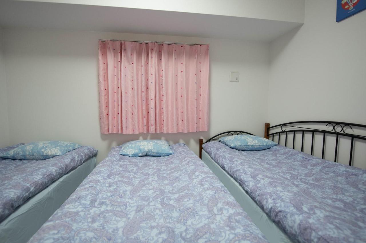 クリスタルエグゼ 日本橋 Apartment Osaka