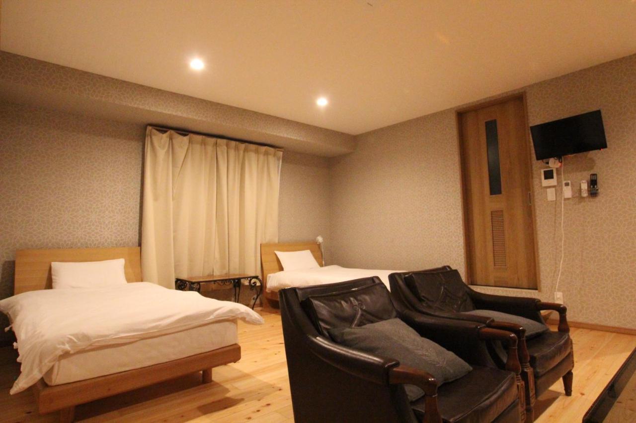 Shimanouchi Luxury Apartment *