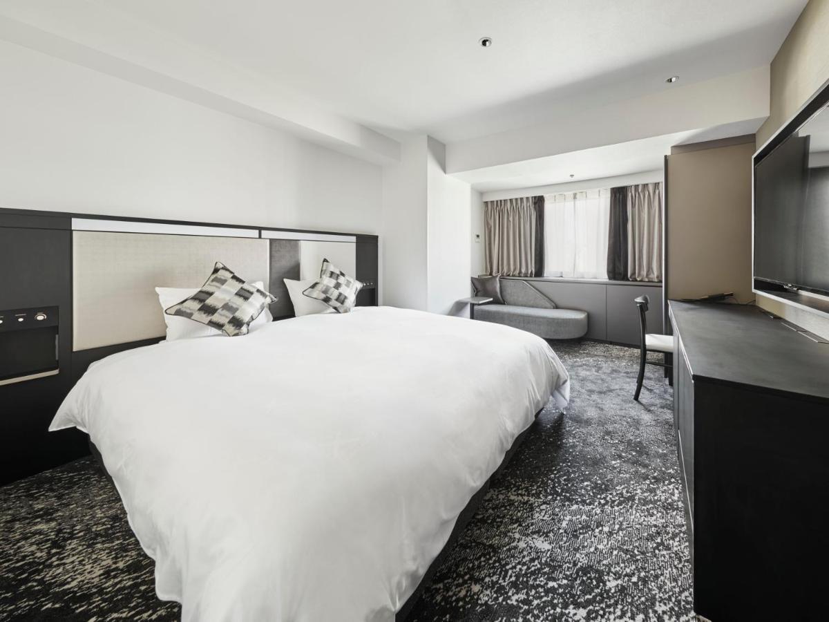 Hotel Cross 4*