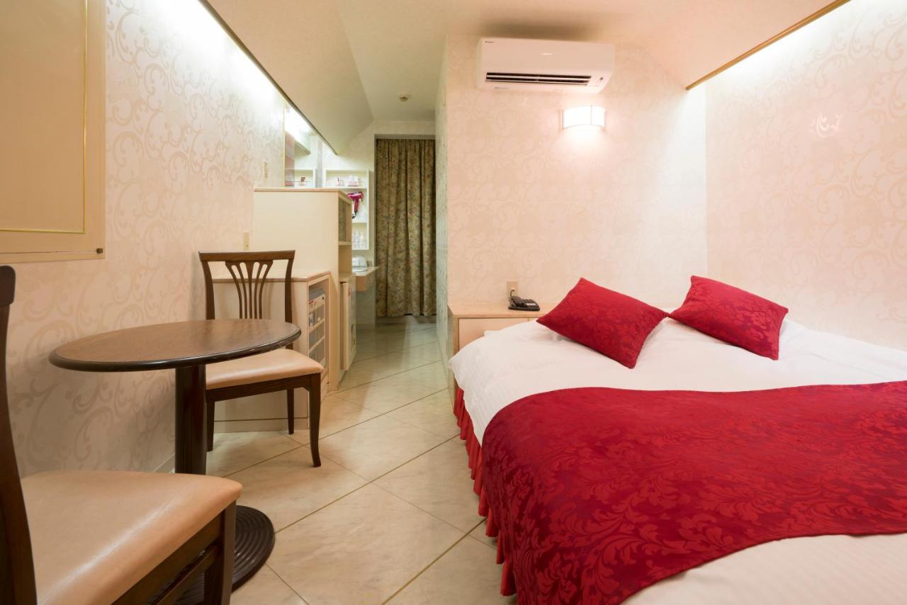 Hotel do amor Route One