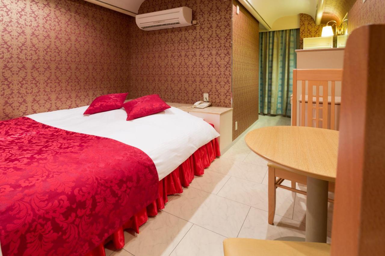 Route One Hotel do amor
