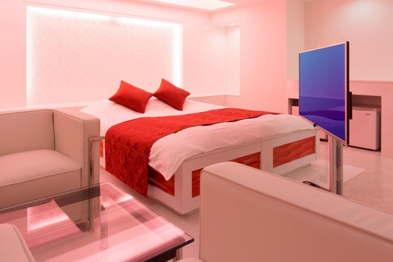 Route One Love hotel Osaka