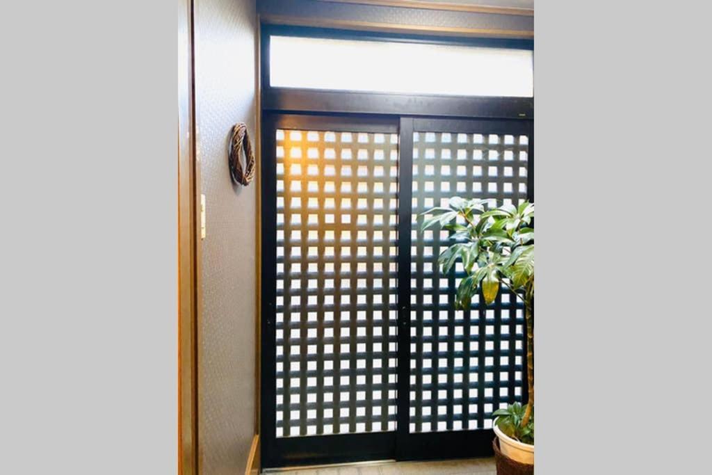 Villa 空港直通、難波５分、天下茶屋駅ー涼 *
