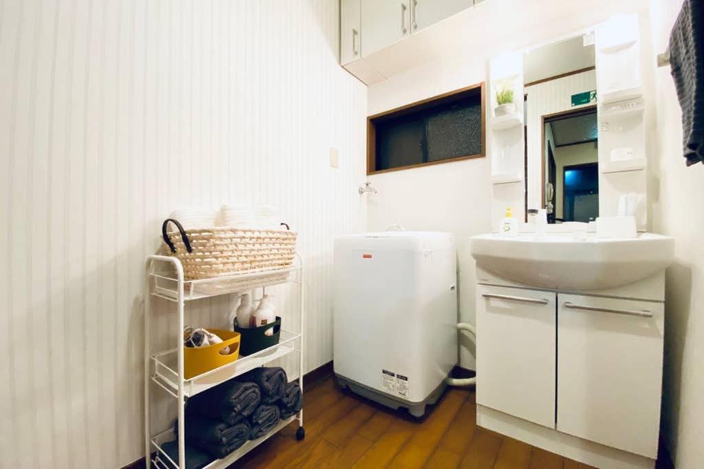 Villa 空港直通、難波５分、天下茶屋駅ー涼 *