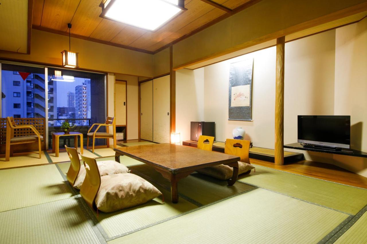 Kuramoto 3*