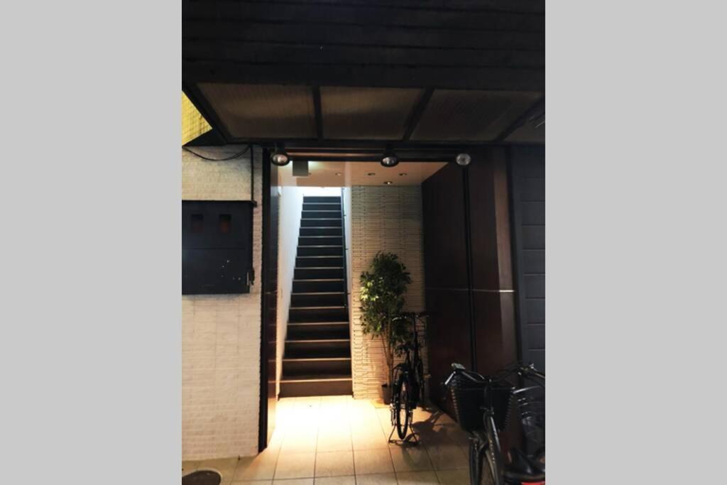 Everyday House 2f 難波南海電車步行2分鐘、榻榻米与洋室的两房一厅 Osaka