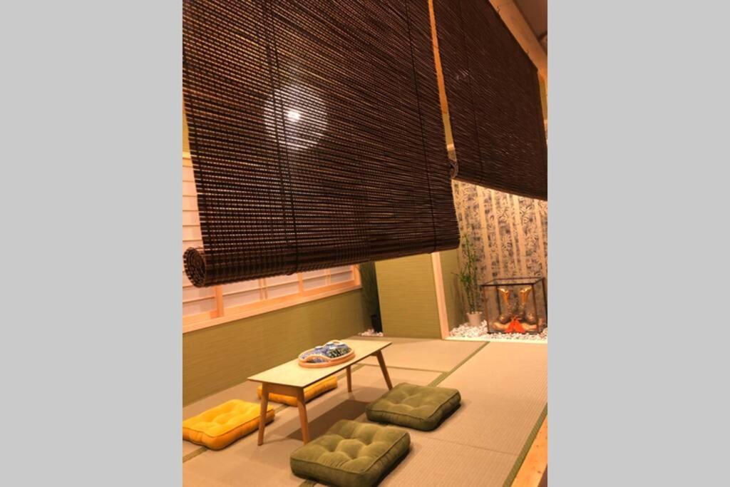 Apartment Everyday House 2f 難波南海電車步行2分鐘、榻榻米与洋室的两房一厅