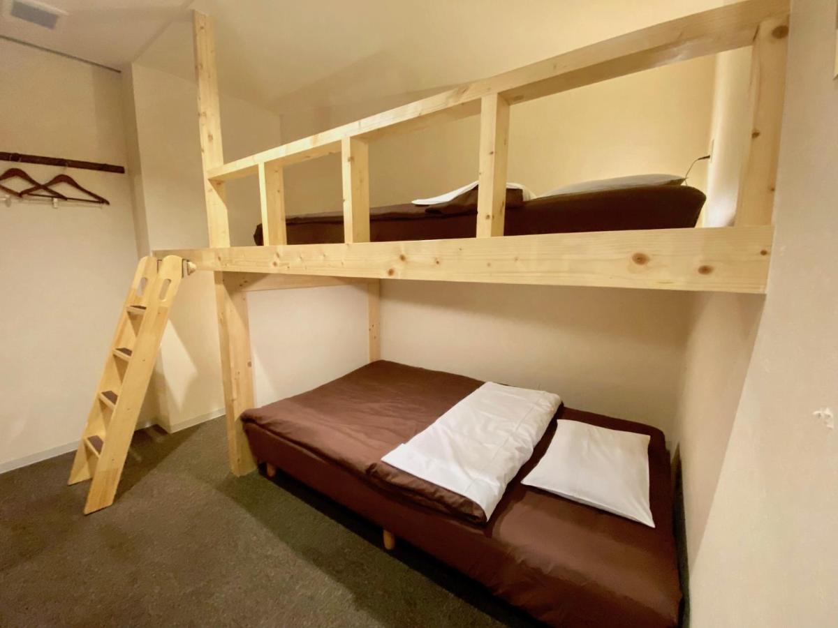 Hostel Nest *