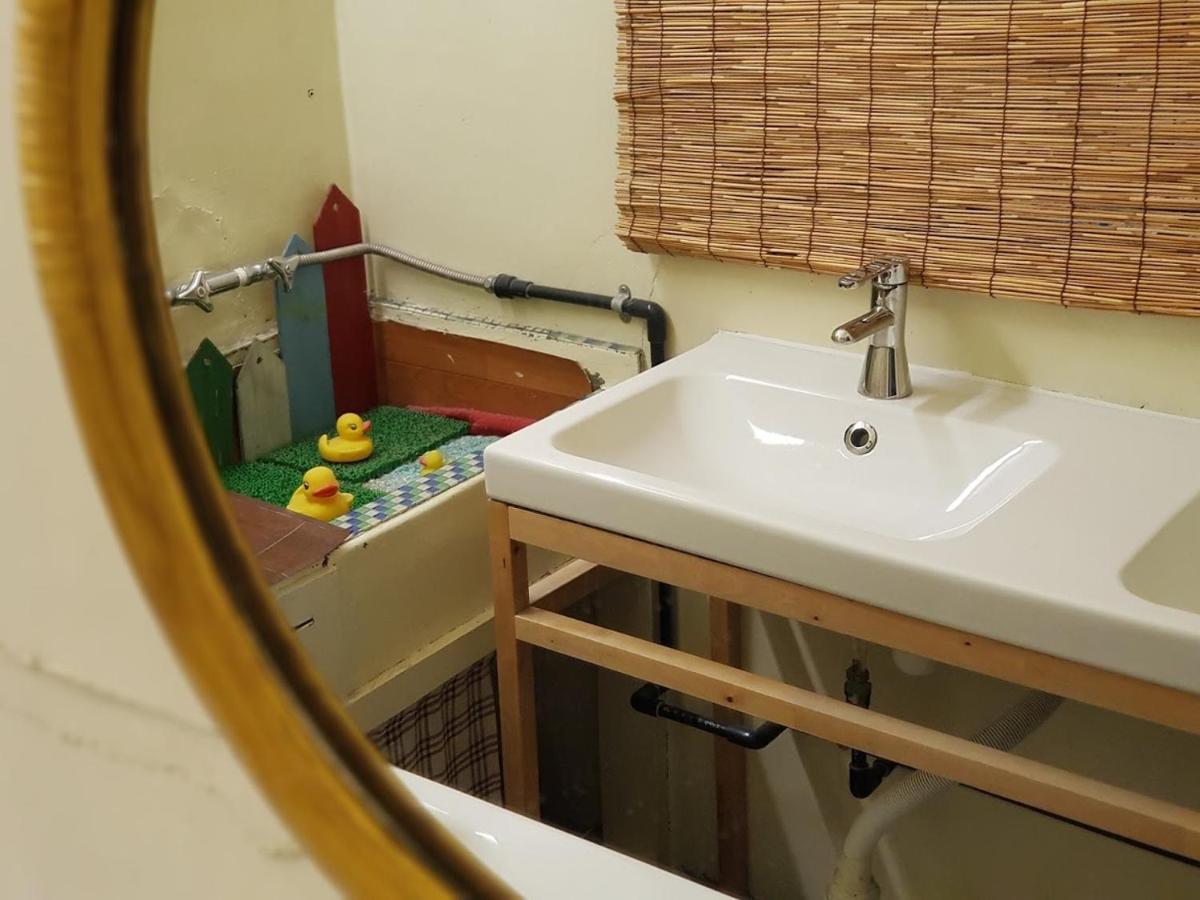 Koma Hostel *