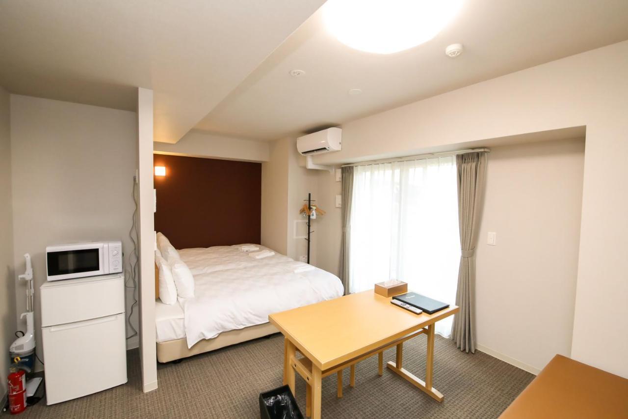 Takuto Hommachi West Apartment Osaka