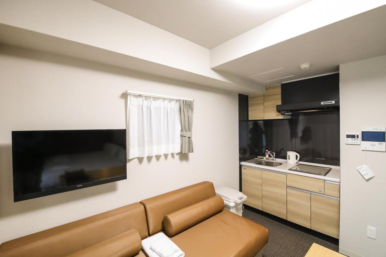 Takuto Hommachi West Apartment Osaka