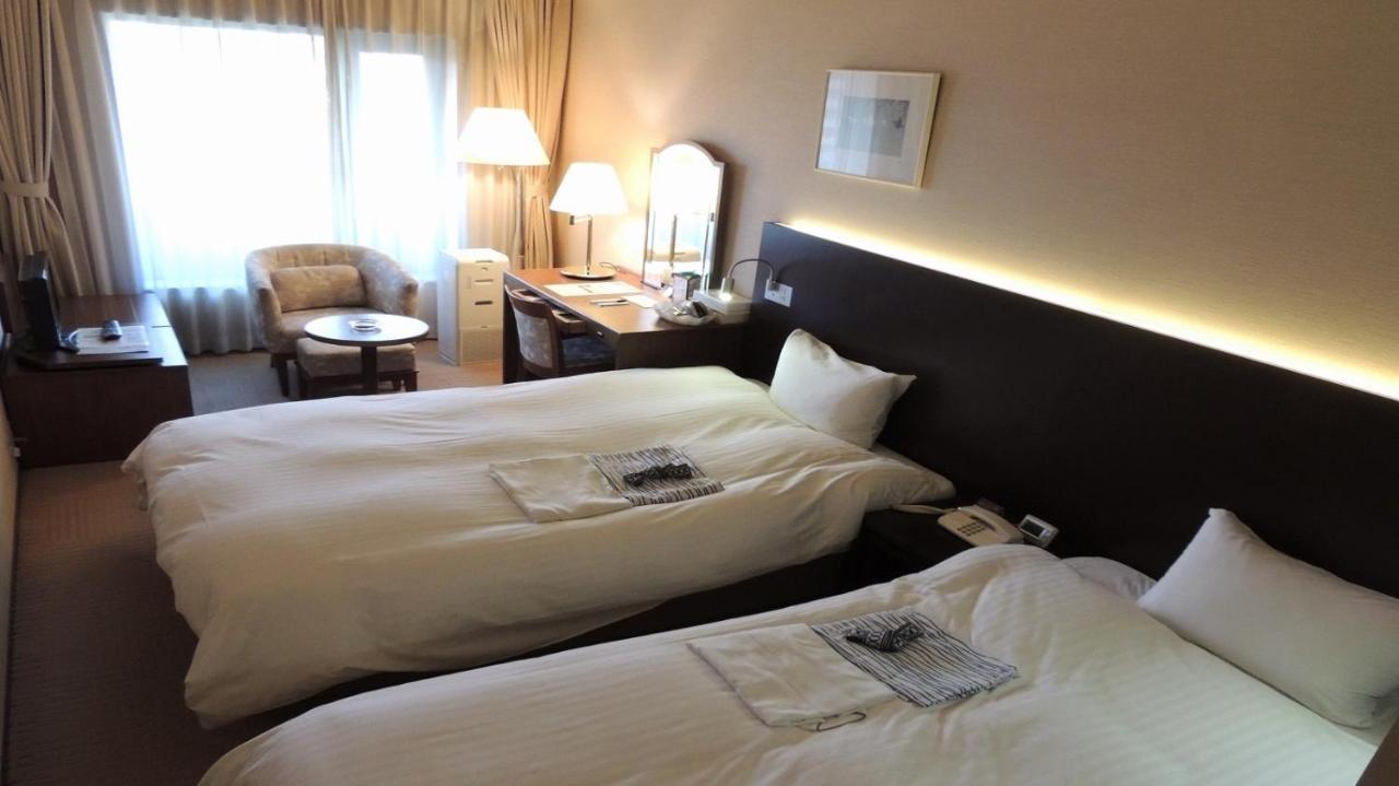 Nakanoshima Plaza 3*