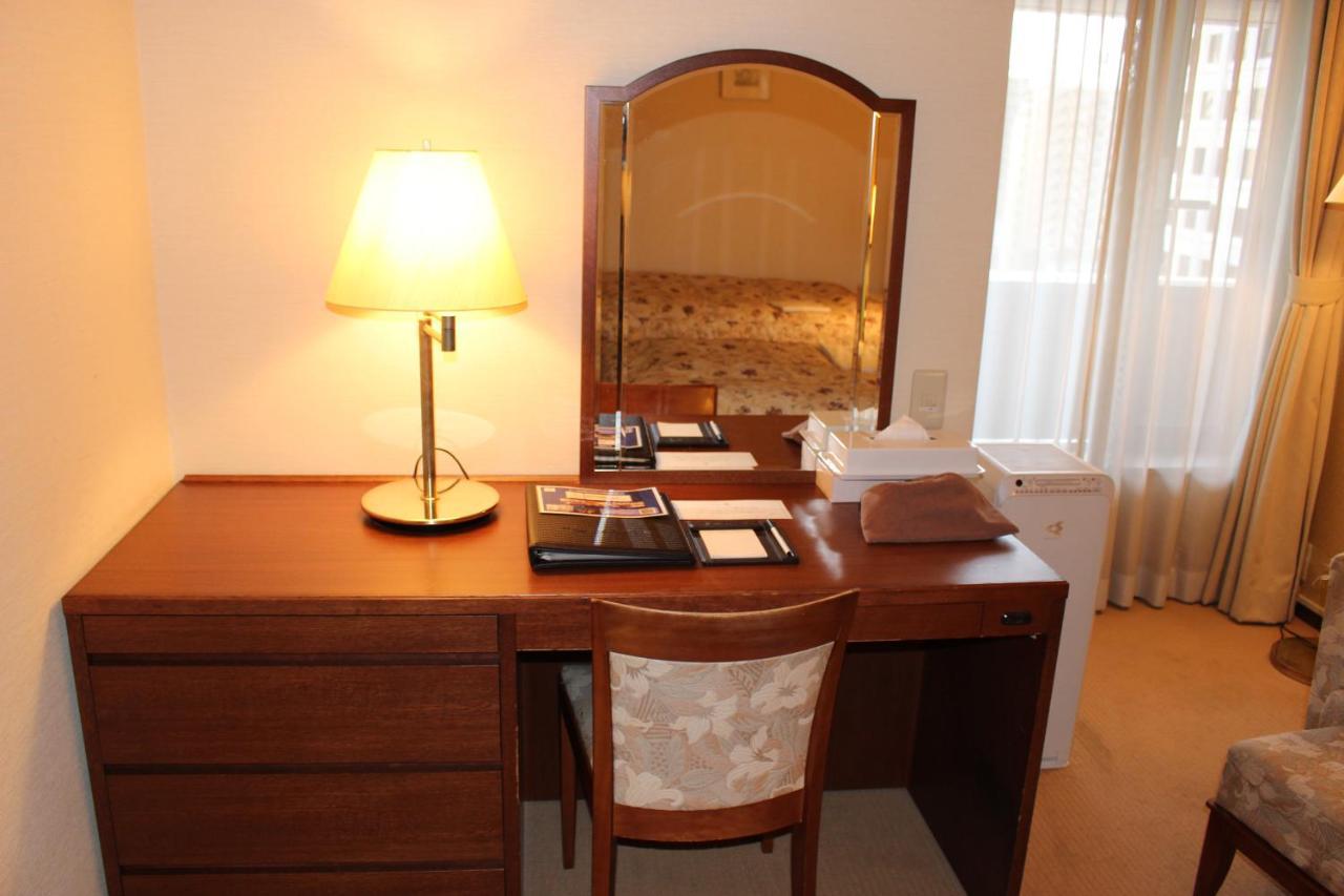 Nakanoshima Plaza 3*