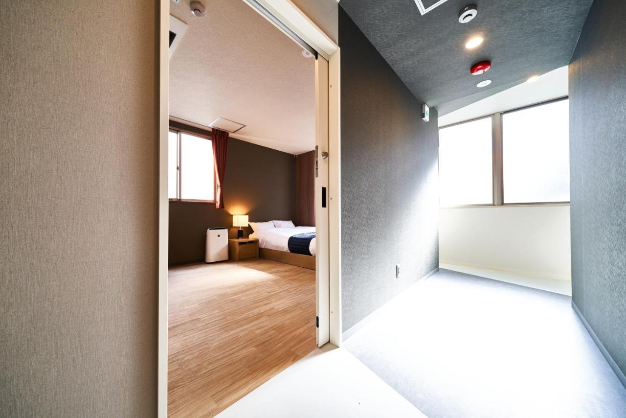 &and Shinsaibashi East Hostel