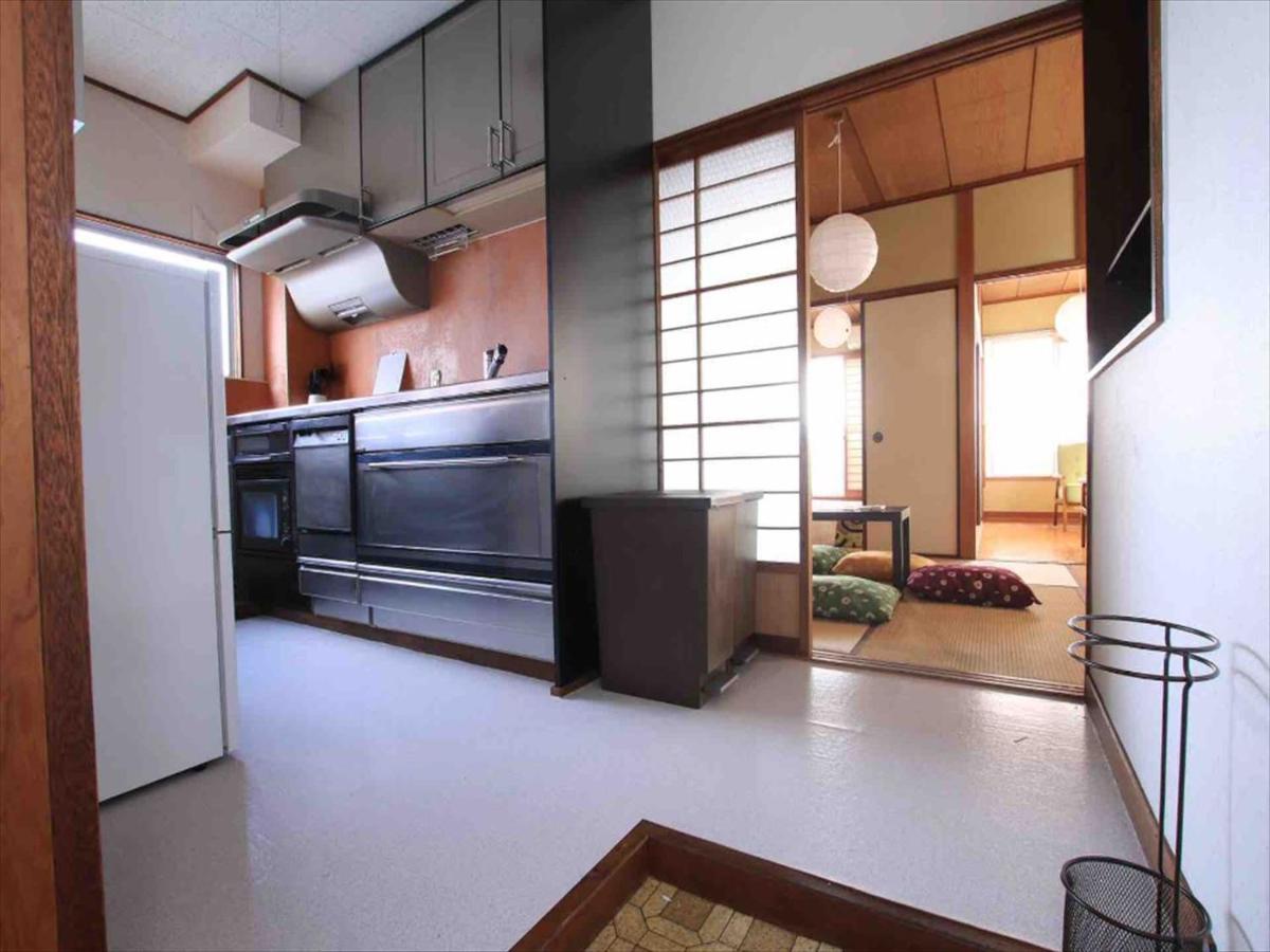 Apartment Goraku Shinfu-kae