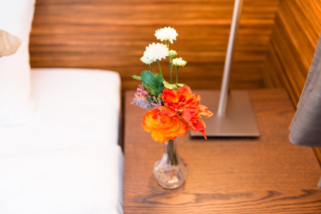 Krehl Minamihorie Condominium 3*