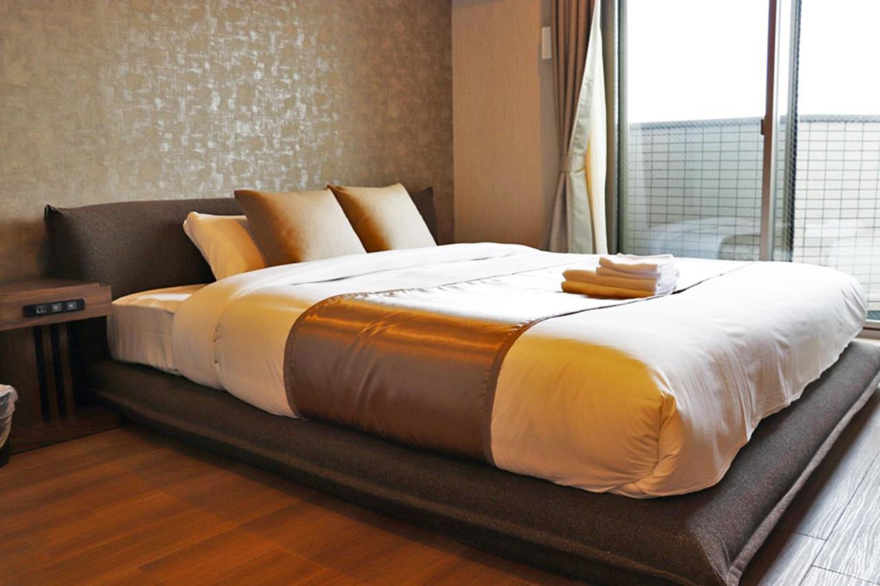 Ostay Vermillion Namba 4*