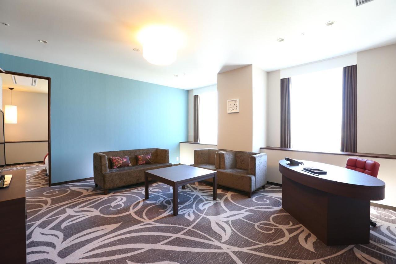 Quintessa Bay Hotel Osaka