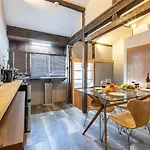 Rent Tsuruhashi