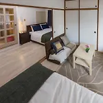 3 Minutes On Foot From Dotonbori East Entrance 5 Minutes On Foot From Shinsaibashi Area Traditional Japanese-Style Room
